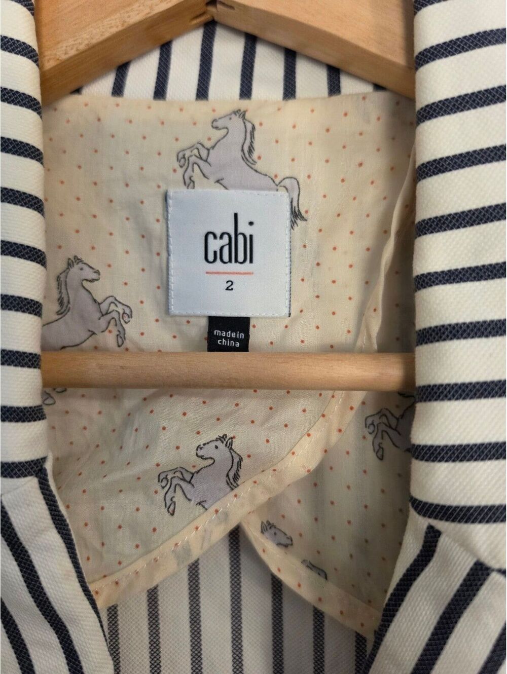 Cabi white and navy striped blazer Size 2 - Picture 2 of 11